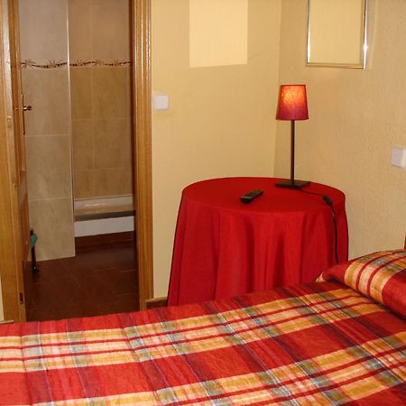 Hostal Puerta Bonita Vista Alegre Madri Exterior foto